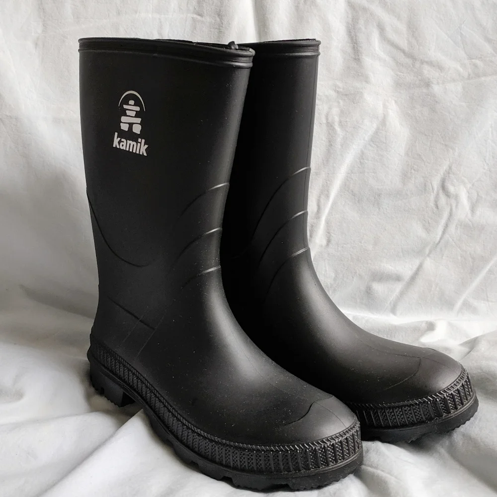 NWOT Kamil unisex stomp rain boots size 3